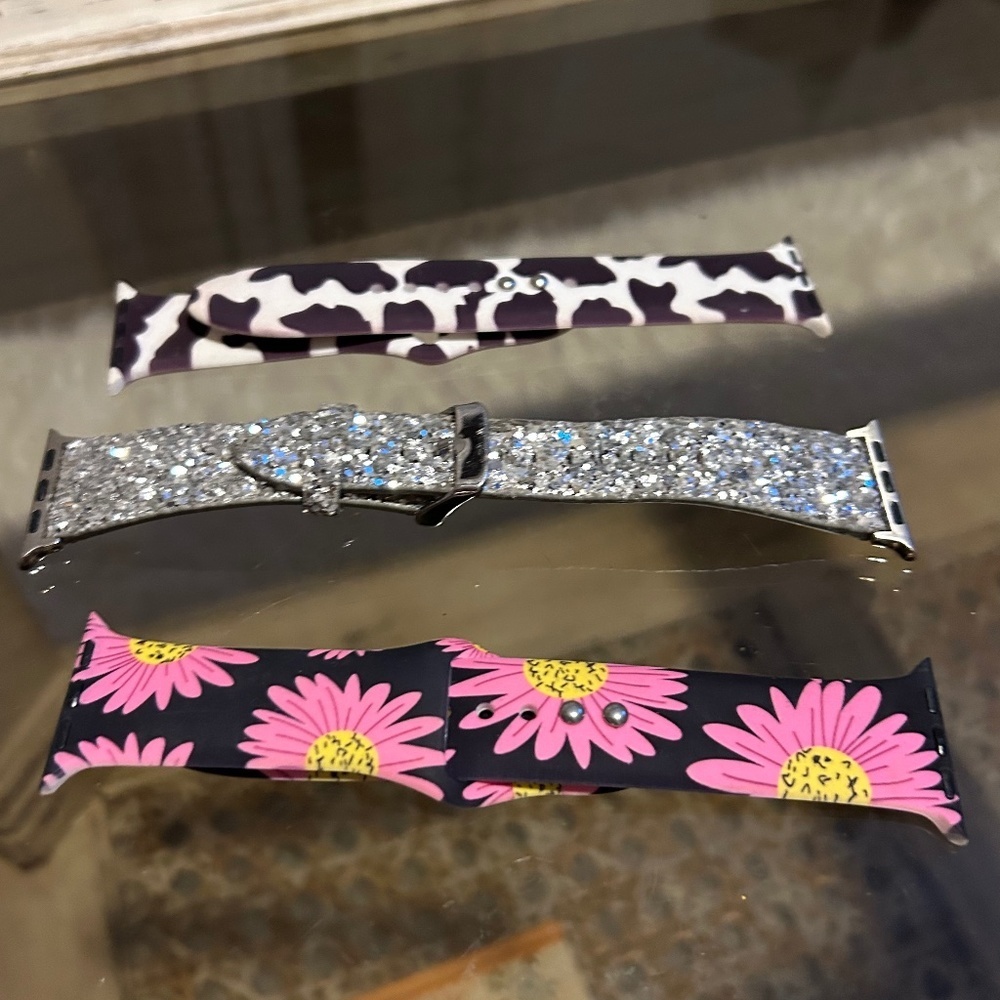 Cow daisy and bling fit bands Apple Watch 42mm bundle 3+ $5 each - Picture 2 of 3